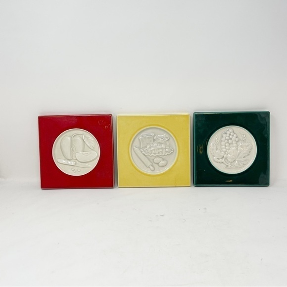 Set Of 3 Vintage FRASER CLAY WORKS Cork Back Tiles Trivets Red Green Yellow USA - Picture 1 of 10
